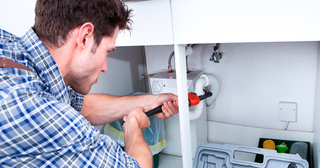 Срочный вызов сантехника в Хабаровске от Мастер24 – аварийный сантехник, цена от 2058 руб.